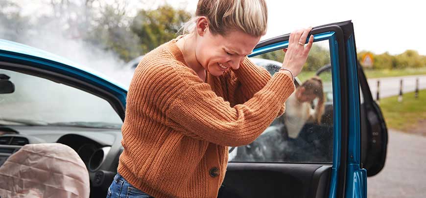 patient receiving auto accident chiropractic in Sacramento for auto accident injuries